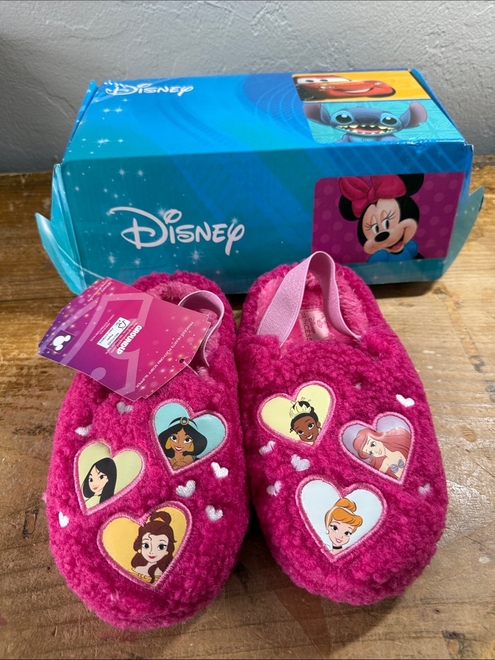 Disney Girls' Hot Pink Plush Princess Heart Slip-On Footies 11/12 New